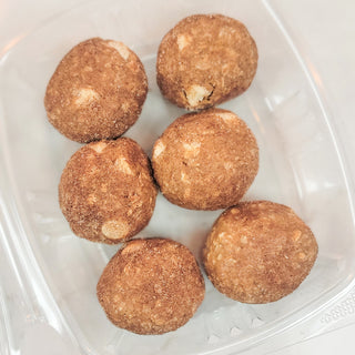 Cinnamon Roll Energy Balls