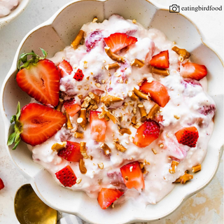 Strawberry Pretzel Yogurt Parfaits